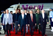 Photo of ईरान-अमेरिका सीधी बातचीत नहीं: तेहरान का ऐलान, पाकिस्तान के जरिए होगी अप्रत्यक्ष बात; अरागची पहुंचे इस्लामाबाद