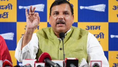 Photo of ‘पंजाब के साथ गद्दारी करने वाले सातों सांसदों को लोग कभी माफ नहीं करेंगे’: संजय सिंह का राघव चड्ढा समेत AAP सांसदों पर तीखा हमला