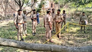 Photo of प्रतापगढ़ में गैंगरेप के बाद युवती की गला घोंटकर हत्या, प्रेमी ने पेड़ से लटकाया शव – आत्महत्या दिखाने की कोशिश
