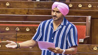Photo of भाजपा में शामिल होने के बाद पंजाब पुलिस ने सांसद हरभजन सिंह की सुरक्षा वापस ली