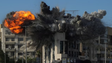 Photo of मिडिल ईस्ट युद्ध में नागरिक इलाकों पर हमले: स्कूल, अस्पताल, एयरपोर्ट सब निशाने पर