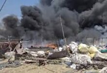 Photo of गाजियाबाद के इंदिरापुरम में भीषण आग लगने से करीब 200 झोपड़ियां जलकर खाक