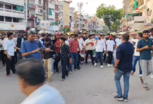 Photo of पेपर लीक के खिलाफ प्रयागराज में छात्रों का बड़ा प्रदर्शन, लेखपाल परीक्षा रद्द करने की मांग