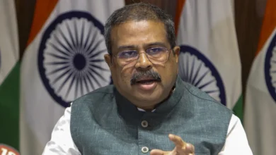 Photo of सीबीएसई विवाद: धर्मेंद्र प्रधान ने कहा, किसी भी छात्र की शिकायत अनसुलझी नहीं रहेगी