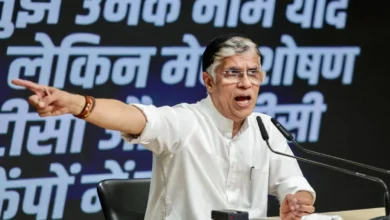 Photo of असम के मुख्यमंत्री की पत्नी द्वारा दायर मामले में सुप्रीम कोर्ट ने पवन खेड़ा को अग्रिम जमानत दी