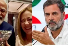 Photo of प्रधानमंत्री आर्थिक संकट के बीच ‘टॉफी’ बांटने में व्यस्त हैं : राहुल गांधी