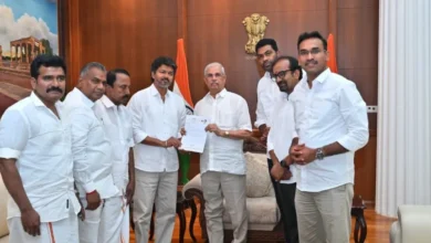 Photo of टीवीके प्रमुख विजय ने राज्यपाल से मुलाकात की और तमिलनाडु सरकार बनाने का दावा पेश किया