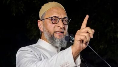 Photo of बहराइच में ओवैसी का तीखा हमला: ‘गाय के नाम पर एनकाउंटर, बीफ एक्सपोर्ट पर चुप्पी’