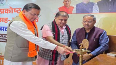 Photo of सीएम धामी: भाजपा कार्यकर्ता आपदा में एयर कंडीशनर कमरे में नहीं, धरातल पर उतरता है