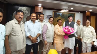 Photo of IFFCO के साथ बड़ा सहयोग: उत्तराखंड में ‘सेव फार्म्स, सेव लाइफ’ अभियान को मिलेगा जोर, CM धामी के मंत्रिमंडल सहयोगी ने चेयरमैन से की मुलाकात
