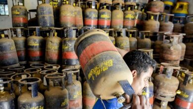 Photo of दिल्ली में कमर्शियल LPG सिलेंडर ₹42 महंगे, 19 किलो का भाव अब ₹3113.50