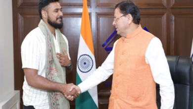 Photo of CM धामी ने बास्केटबॉल खिलाड़ी उल्हास केएस को किया सम्मानित