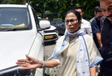 Photo of TMC में बढ़ते विद्रोह के बीच ममता बनर्जी ने दिल्ली में इंडिया ब्लॉक की बैठक में भाग लिया