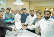 Photo of उद्धव ठाकरे को एक और झटका लगा, यूबीटी एमएलसी सचिन अहीर शिंदे सेना में शामिल