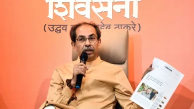 Photo of सांसदों के शिंदे खेमे में शामिल होने की अटकलों के बीच उद्धव ठाकरे की आज की अहम बैठक