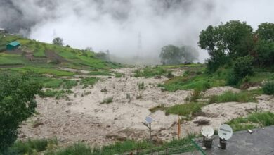 Photo of चमोली में भारी बारिश का कहर: पगनो गांव में घरों में घुसा मलबा, दो बुजुर्ग फंसे; बदरीनाथ हाईवे बंद