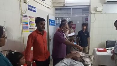 Photo of उन्नाव में रोडवेज बस की चपेट में आने से 3 लोगों की मौत, ड्राइवर घायल