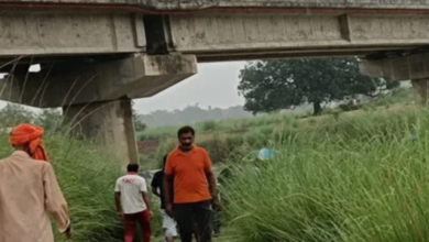 Photo of प्रतापगढ़: सई नदी में नहाने गए तीन किशोर डूबे, दो सगे भाई समेत तीनों लापता