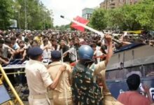 Photo of पटना में उग्र प्रदर्शन पर पुलिस का बड़ा एक्शन: 24 FIR दर्ज, 258 आरोपी जेल भेजे गए, कई प्रमुख नेता भी गिरफ्तार