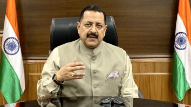 Photo of जंतर मंतर विरोध प्रदर्शन: केंद्रीय मंत्री जितेंद्र सिंह ने कहा सरकार बातचीत के लिए तैयार