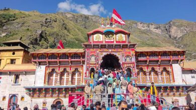 Photo of उत्तराखंड: बद्रीनाथ धाम मंदिर के चंदे में हेराफेरी के आरोप में बीकेटीसी अधिकारी के खिलाफ मामला दर्ज