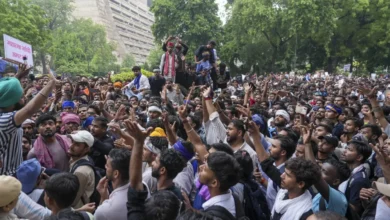 Photo of संसद मार्च के लिए हजारों लोग जंतर-मंतर पर जमा हुए; दिल्ली पुलिस ने लाठीचार्ज से इनकार किया