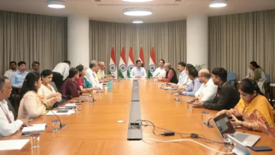 Photo of धर्मेंद्र प्रधान के इस्तीफे के बाद प्रहलाद जोशी ने शिक्षा मंत्री का पदभार संभाला