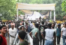 Photo of NEET पेपर लीक विरोध प्रदर्शन LIVE: बैरिकेडिंग के बीच जंतर-मंतर पर CJP का आंदोलन जारी 