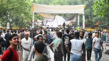 Photo of NEET पेपर लीक विरोध प्रदर्शन LIVE: बैरिकेडिंग के बीच जंतर-मंतर पर CJP का आंदोलन जारी 