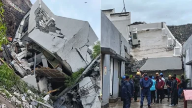 Photo of पुणे के पिंपरी चिंचवाड़ में भारी बारिश के बीच इमारत गिरी