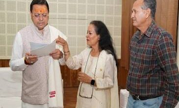 Photo of देहरादून: उत्तराखंड के मुख्यमंत्री धामी ने सुनीं जन समस्याएं, त्वरित समाधान के दिए निर्देश