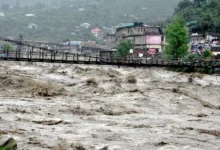 Photo of हिमाचल में मानसून आपदाएं जारी, 70 मौतें, 204 सड़कें बंद, 910 करोड़ का नुकसान
