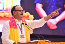 Photo of उपमुख्यमंत्री ब्रजेश पाठक का युवाओं को संदेश: सोशल मीडिया छोड़ो, ज्ञान और भविष्य पर ध्यान दो