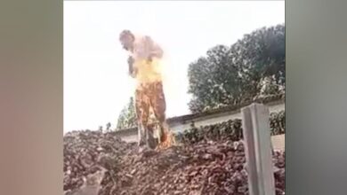 Photo of शामली में जमीन विवाद को लेकर किसान ने खुद को आग लगाई, हालत गंभीर; कानूनगो पर रिश्वत का आरोप