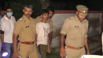 Photo of वाराणसी में सनसनीखेज हत्याकांड: तीन दोस्तों ने गला काटकर की ईशू की हत्या, शव पांच टुकड़ों में मिला