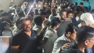 Photo of राहुल गांधी के दौरे से पहले पुणे के एक कॉलेज में झड़प हुईं