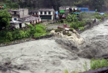 Photo of नेपाल में तिब्बत सीमा के पास स्थित एक गांव में भीषण बाढ़ से 8 लोगों की मौत, सैकड़ों लापता