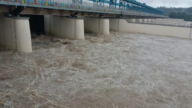 Photo of उत्तराखंड: भारी बारिश के बीच ऋषिकेश में गंगा का जलस्तर बढ़ा