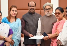 Photo of सुप्रीम कोर्ट के फैसले के बाद, लोकसभा अध्यक्ष ने अयोग्यता की मांग वाली याचिका पर टीएमसी के 20 बागी सांसदों को नोटिस जारी किया