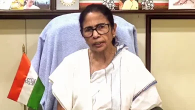 Photo of कलकत्ता उच्च न्यायालय के आदेश के उल्लंघन के मामले में ममता बनर्जी के खिलाफ एफआईआर दर्ज