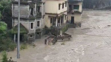 Photo of रुद्रप्रयाग में अलकनंदा, मंदाकिनी नदियाँ चेतावनी स्तर को पार किया ; प्रशासन ने जारी किया अलर्ट