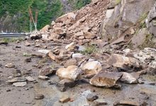 Photo of उत्तराखंड में कुदरत का कहर: पिथौरागढ़-बागेश्वर में भारी तबाही, 32 सड़कें बंद और प्रदेश भर में 12 सितंबर तक भारी बारिश का अलर्ट