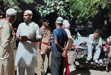 Photo of मुजफ्फरनगर में भीषण सड़क हादसा: ओवरटेक की होड़ में रोडवेज बस ने ली 5 लोगों की जान, बेटियों की शादी के कार्ड बांटने निकले पिता की भी मौत