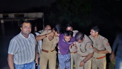 Photo of गोंडा में पुलिस और गोतस्करों के बीच बड़ी मुठभेड़: फायरिंग में एक बदमाश को लगी गोली, दो अन्य साथी भी गिरफ्तार