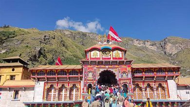 Photo of बद्रीनाथ धाम में टूटा श्रद्धालुओं की भीड़ का रिकॉर्ड: सीएम धामी ने भव्य स्वरूप और बेहतर सुविधाओं का दिया आश्वासन