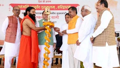 Photo of हरिद्वार: सीएम धामी ने किया पतंजलि आयुर्वेद गुरुकुलम का उद्घाटन, रामदेव ने जांच के लिए भेंट किया घी