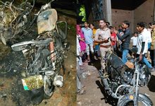 Photo of औरैया में पुरानी रंजिश को लेकर दबंगों का तांडव: दुकान में घुसकर की मारपीट, दो बाइकों को किया आग के हवाले