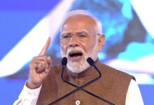 Photo of मुंबई में PM मोदी के कार्यक्रम से पहले फर्जी पीएमओ आईडी और बंदूक के साथ दो संदिग्धों को हिरासत में लिया गया