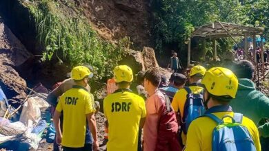 Photo of उत्तराखंड: एसडीआरएफ ने भूस्खलन संभावित चिरबासा क्षेत्र से केदारनाथ मार्ग पर लगभग 9,000 तीर्थयात्रियों को सुरक्षित निकाला