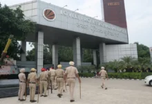 Photo of विरोध प्रदर्शन के बीच LPU में इंटरनेट निलंबित, मुख्यमंत्री भगवंत मान ने दोषियों के खिलाफ सख्त कार्रवाई के आदेश दिए